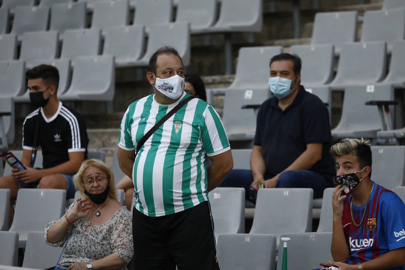 El ambiente previo al partido entre el Córdoba y el Extremadura, en imágenes