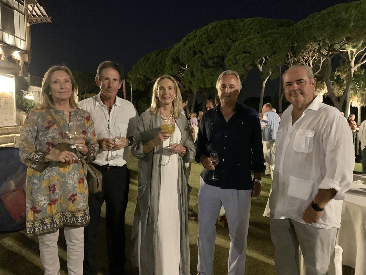 Pili Bustamante, Juan Melgarejo, Ángela Gracián, Nicolás Rodríguez y José Manuel Domecq. 