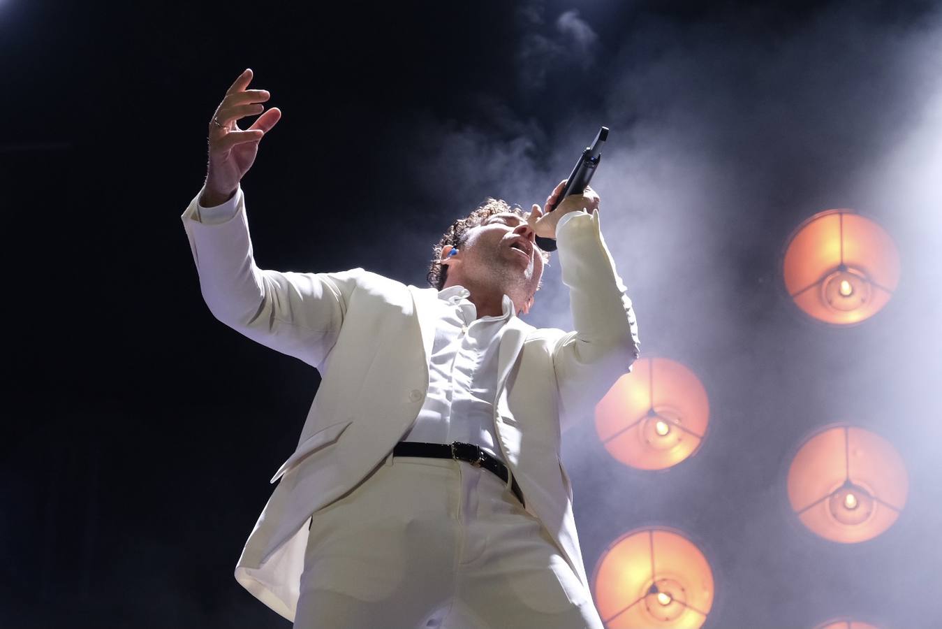 FOTOS: El huracán Bisbal pasa por el Concert Music Festival de Chiclana con un vendaval de ritmo