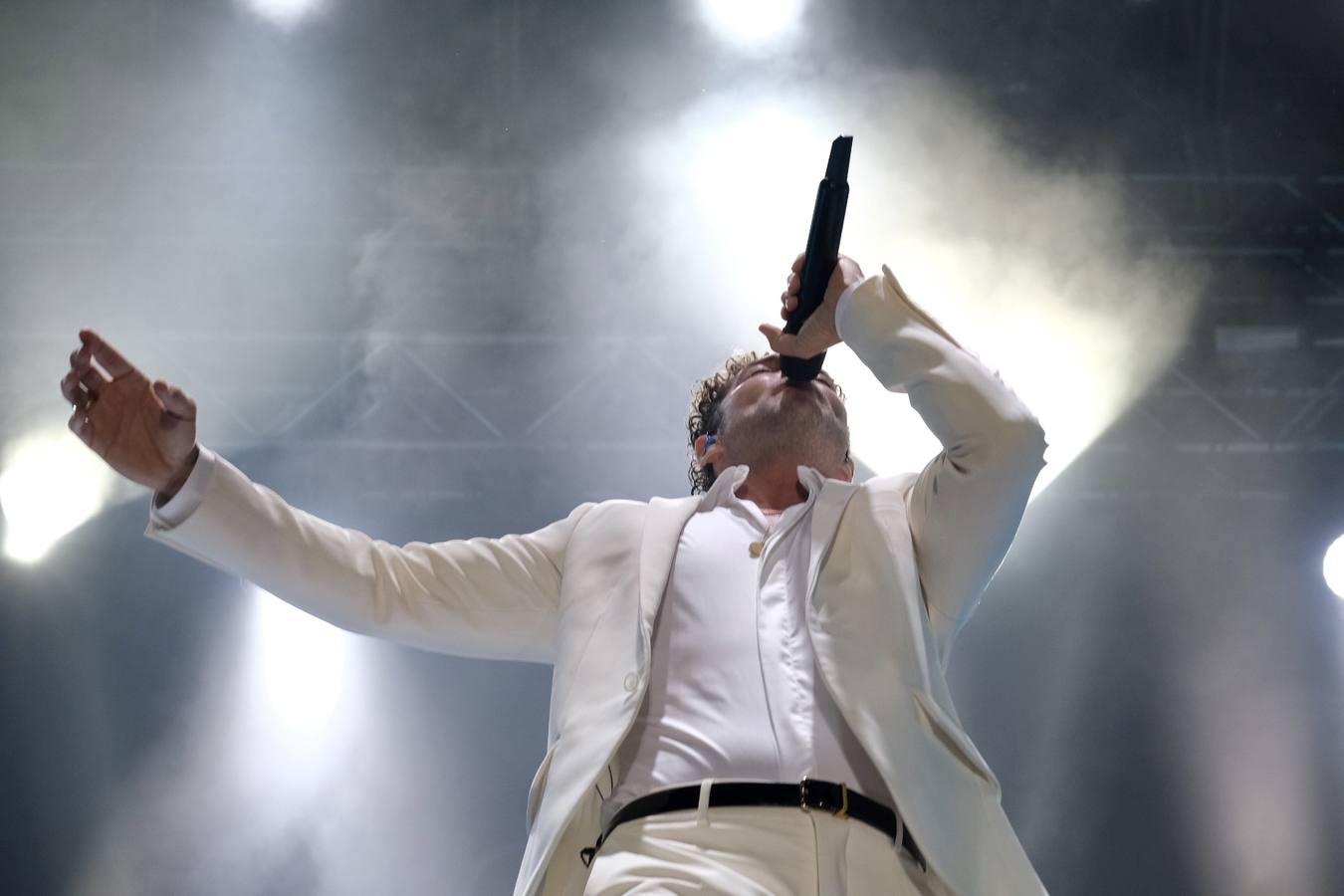 FOTOS: El huracán Bisbal pasa por el Concert Music Festival de Chiclana con un vendaval de ritmo