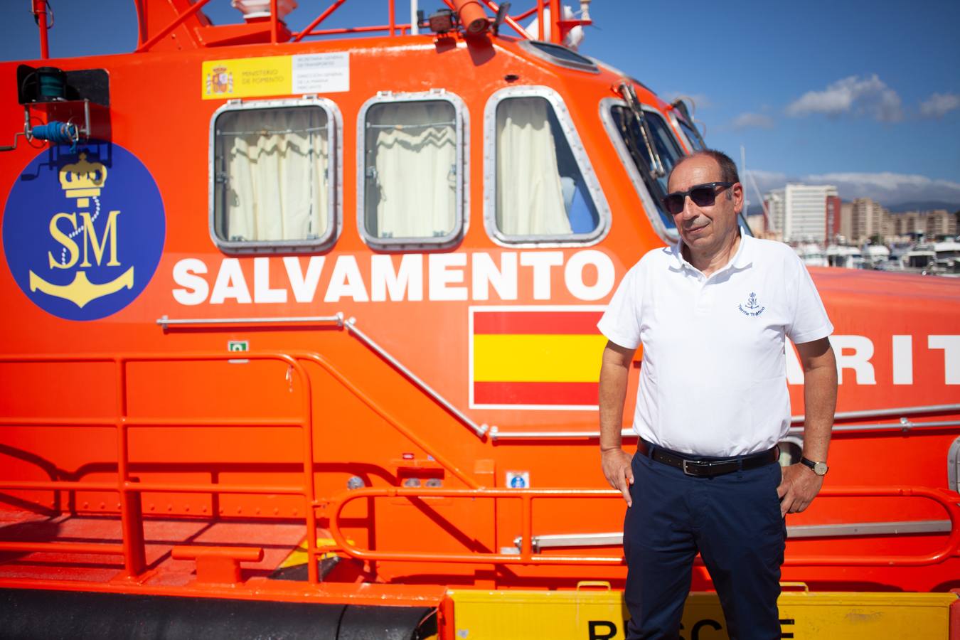 Así es el Salvamar Denébola, embarcación de Salvamento Marítimo en la Bahía de Algeciras