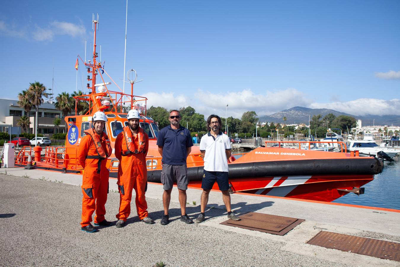 Así es el Salvamar Denébola, embarcación de Salvamento Marítimo en la Bahía de Algeciras