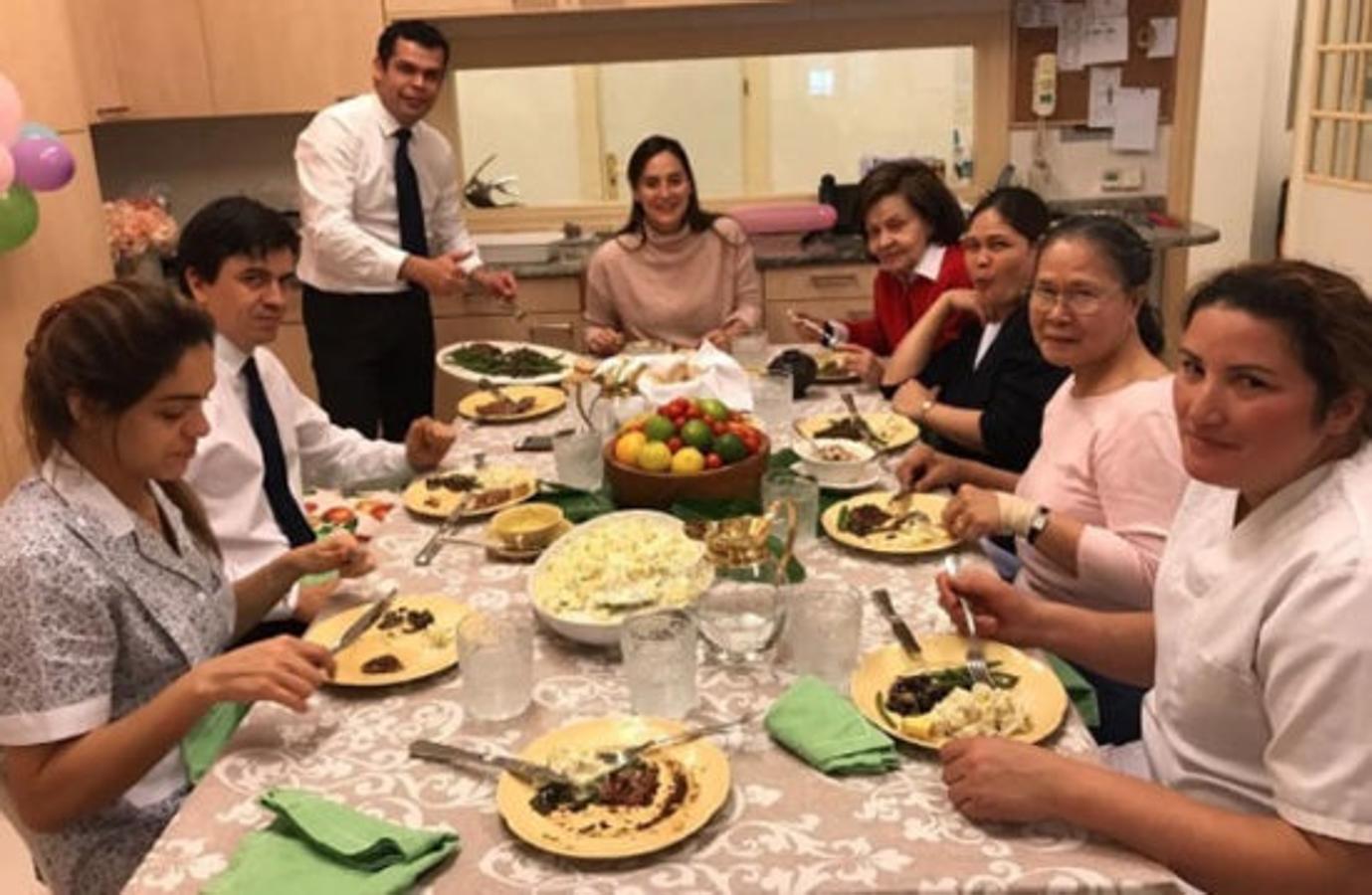 Tamara Falcó celebrando su cumpleaños con su abuela Beatriz, con la que vivió muchos años. 