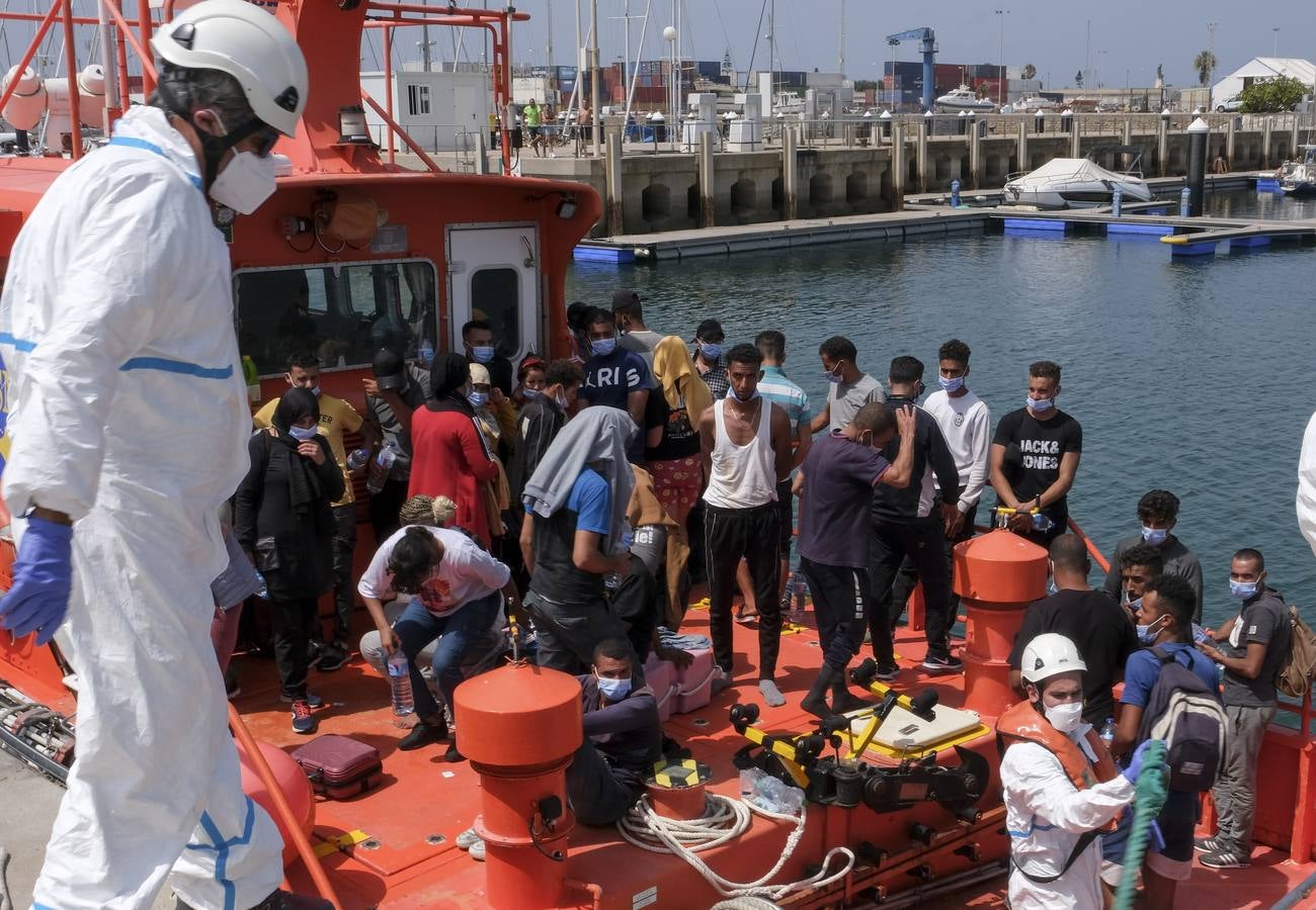 Fotos: Varias pateras llegan a Cádiz