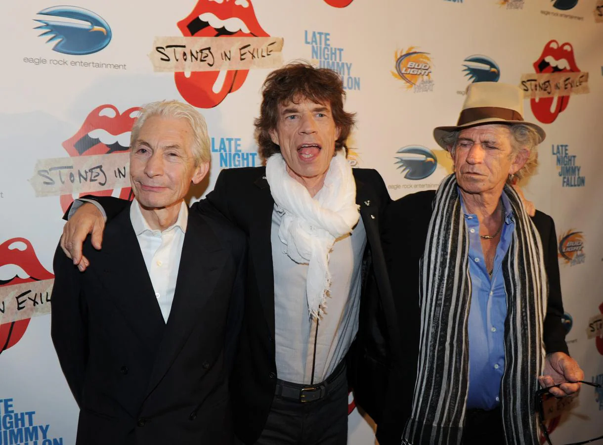 La banda llega a la premiere del documental 'Stones in Exile' y al relanzamiento de su álbum 'Exile on Main Street', el 11 de mayo de 2010 en el Museo de Arte Moderno de Nueva York. 