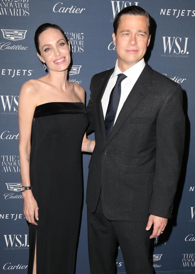 Brad Pitt y Angelina Jolie. Por rocambolesca que parezca la idea de vender aire, Kanye West no ha sido el único que ha protagonizado una historia de este tipo. Durante uno de los preestrenos de ‘Sr y Sra Smith’ los actores supuestamente en un frasco que se vendió posteriormente por 530 dólares.