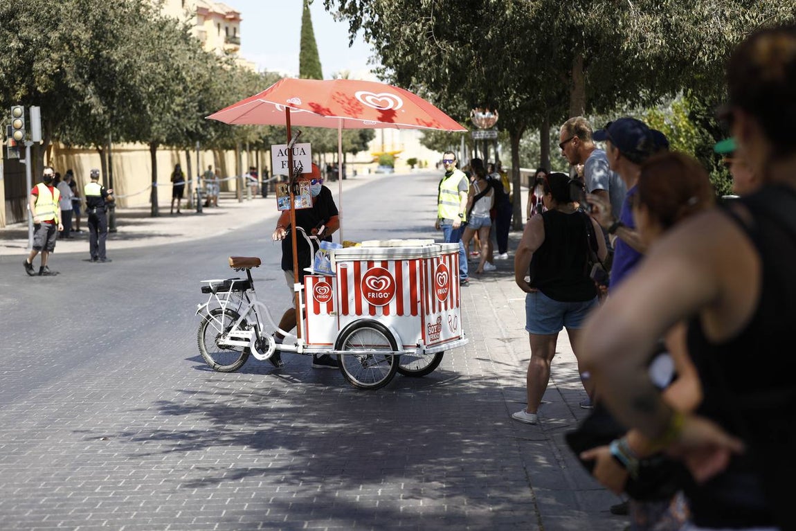 La Vuelta Ciclista a España a su paso por Córdoba, en imágenes