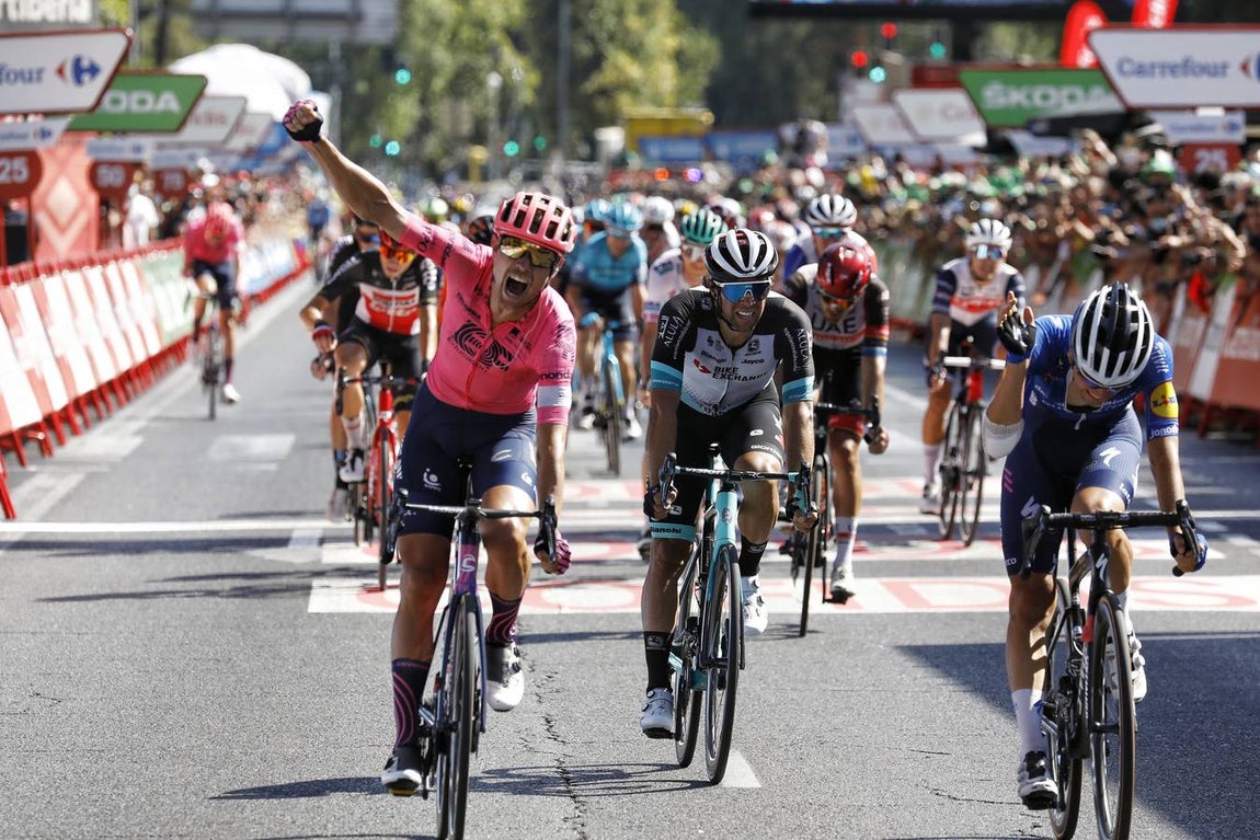 La Vuelta Ciclista a España a su paso por Córdoba, en imágenes
