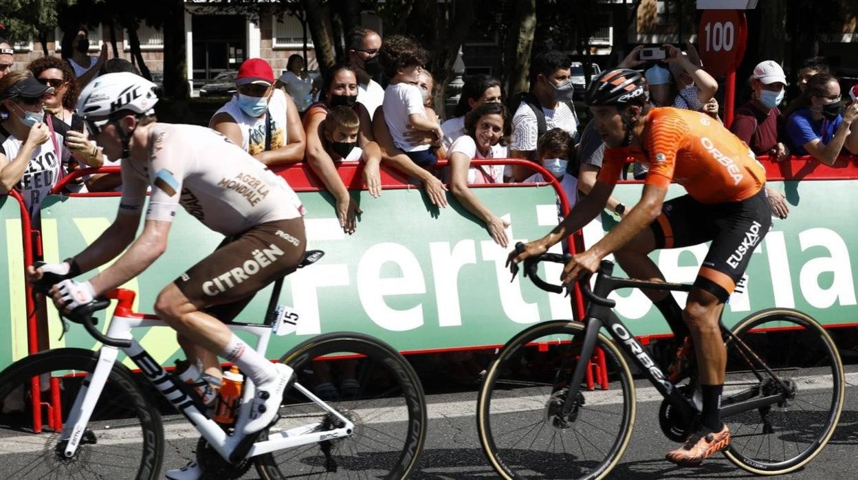 La Vuelta Ciclista a España a su paso por Córdoba, en imágenes