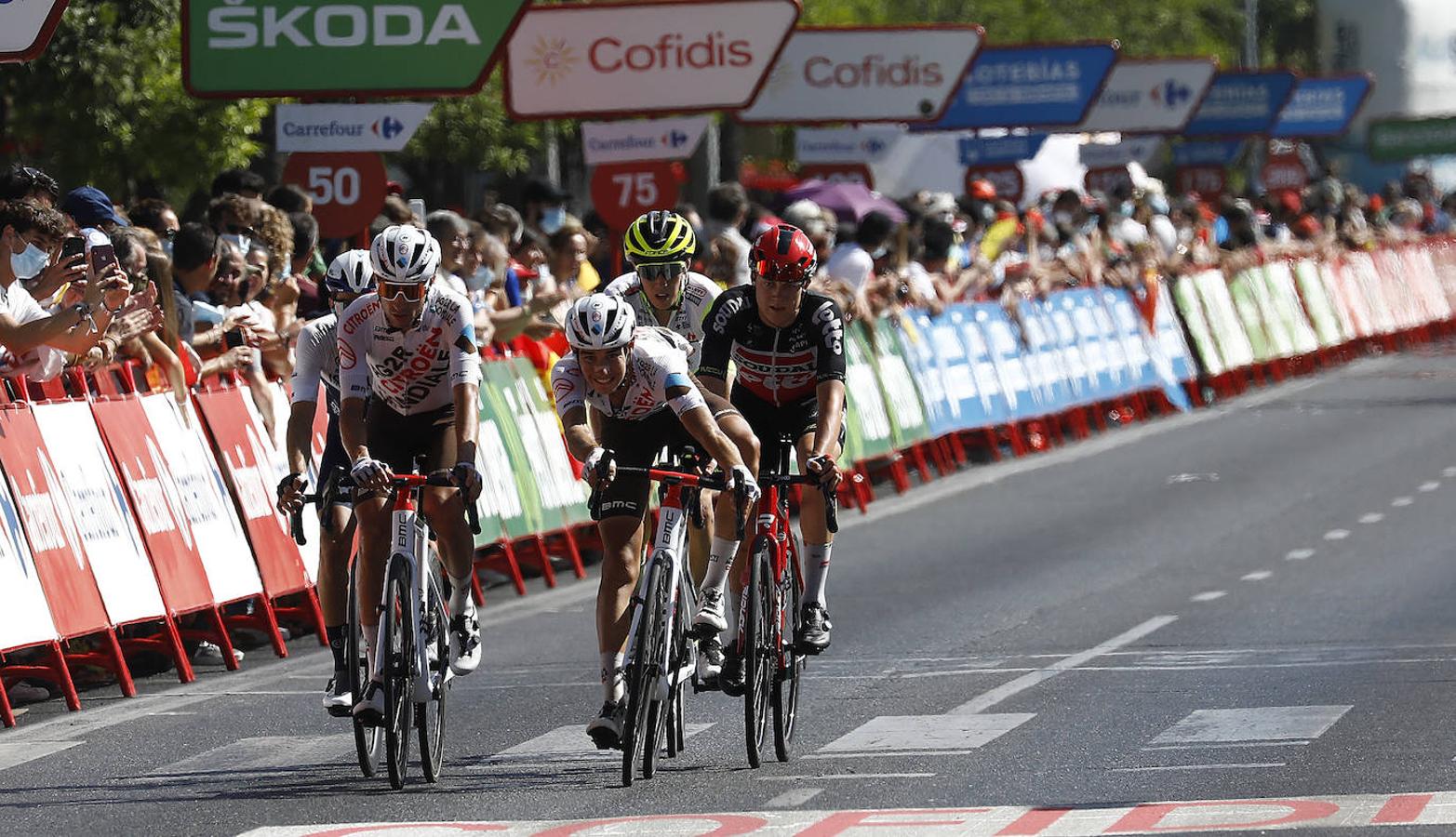 La Vuelta Ciclista a España a su paso por Córdoba, en imágenes