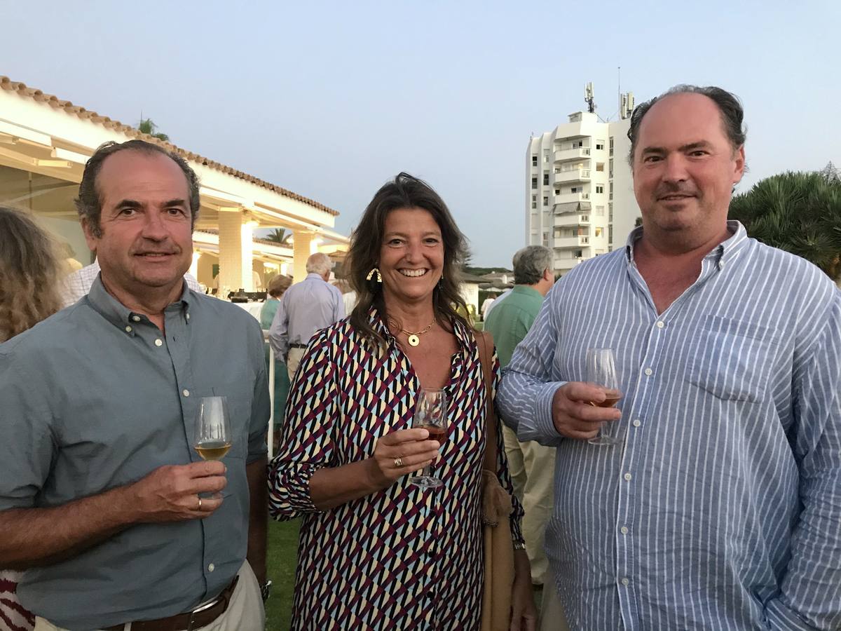 Pablo Domecq, Fina Martin-Hidalgo y Rafael González Gordon.. 