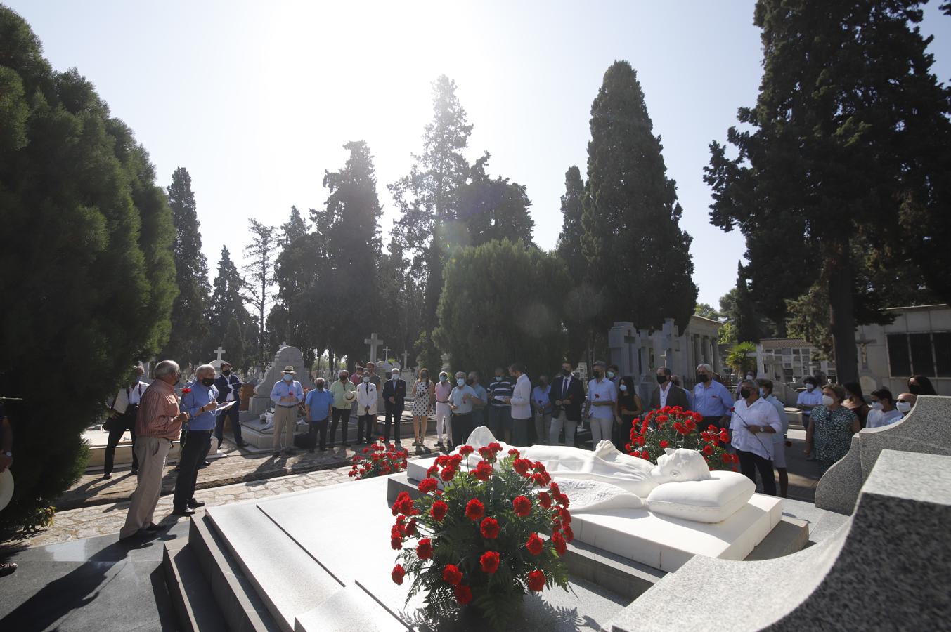 El homenaje a Manolete en el 74 aniversario de su muerte, en imágenes