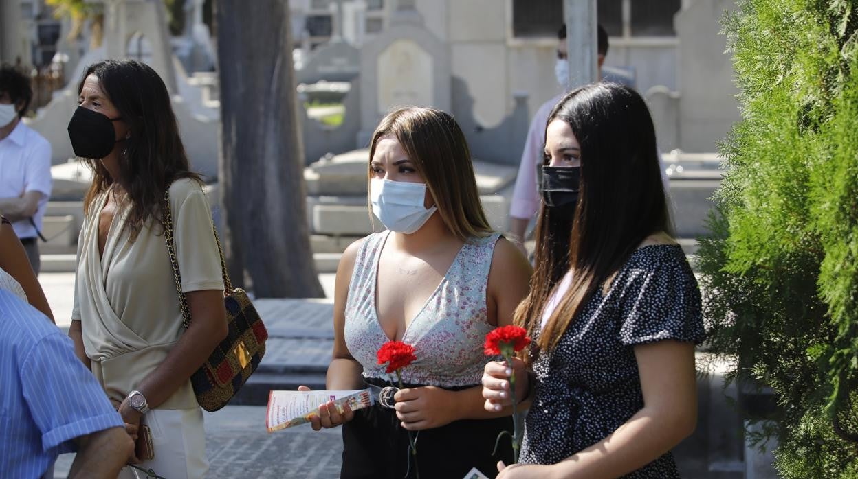 El homenaje a Manolete en el 74 aniversario de su muerte, en imágenes