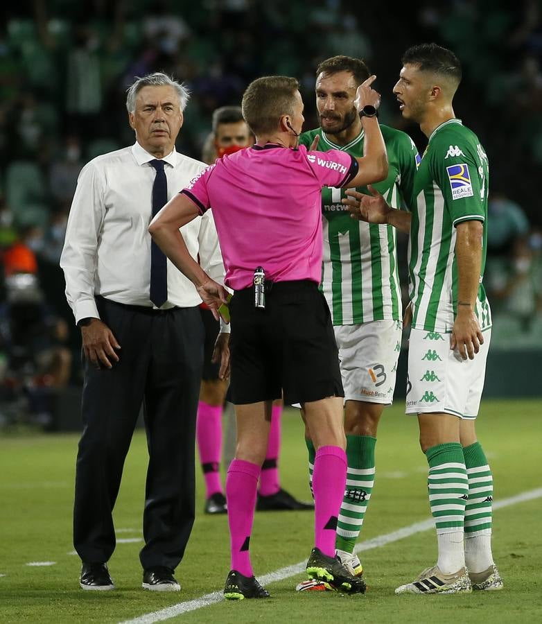 Partido entre el Real Betis y el Real Madrid disputado en el Benito Villamarín