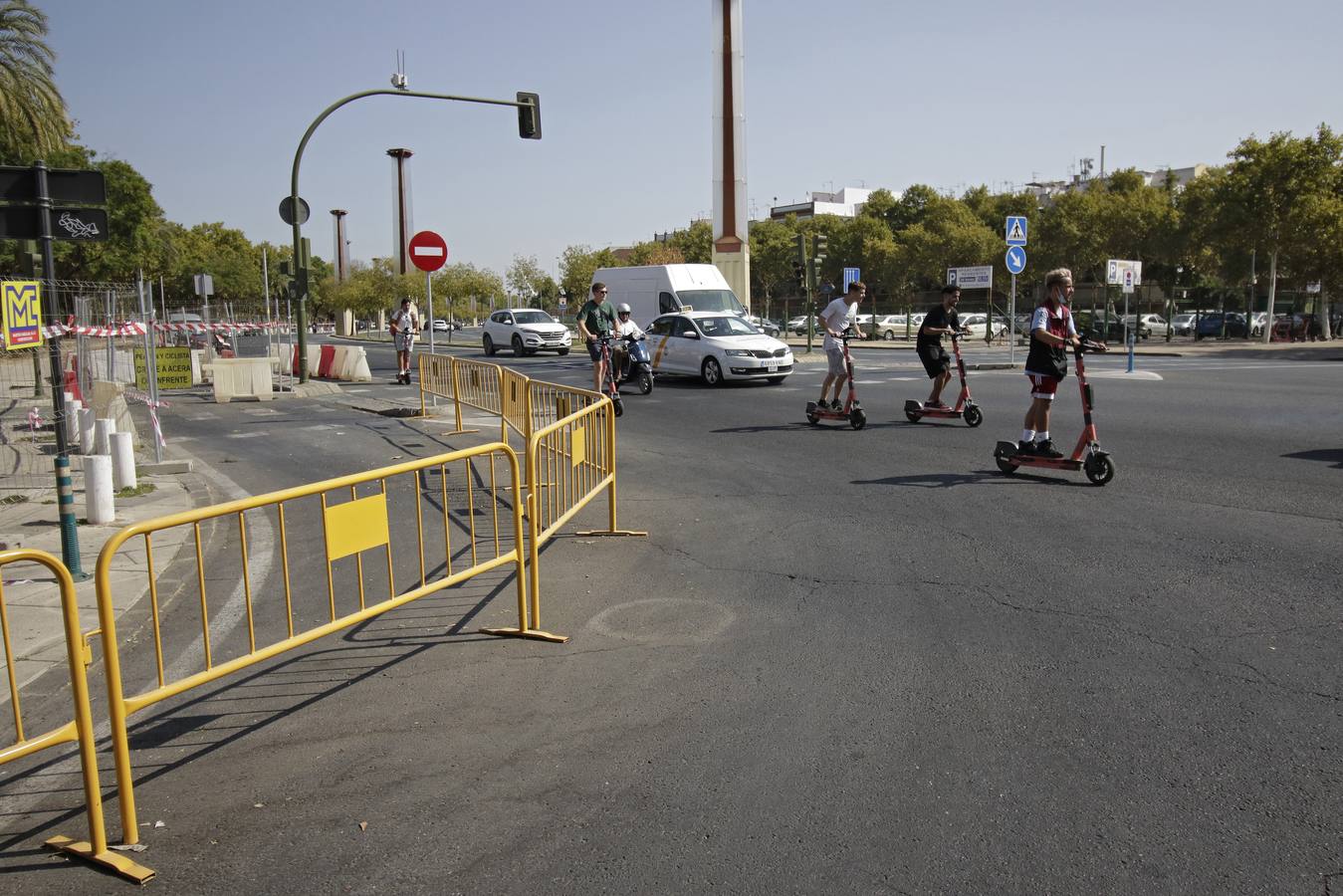 Obras en la avenida de la Cruz Roja y Torneo que se encontrarán los sevillanos a la vuelta de las vacaciones