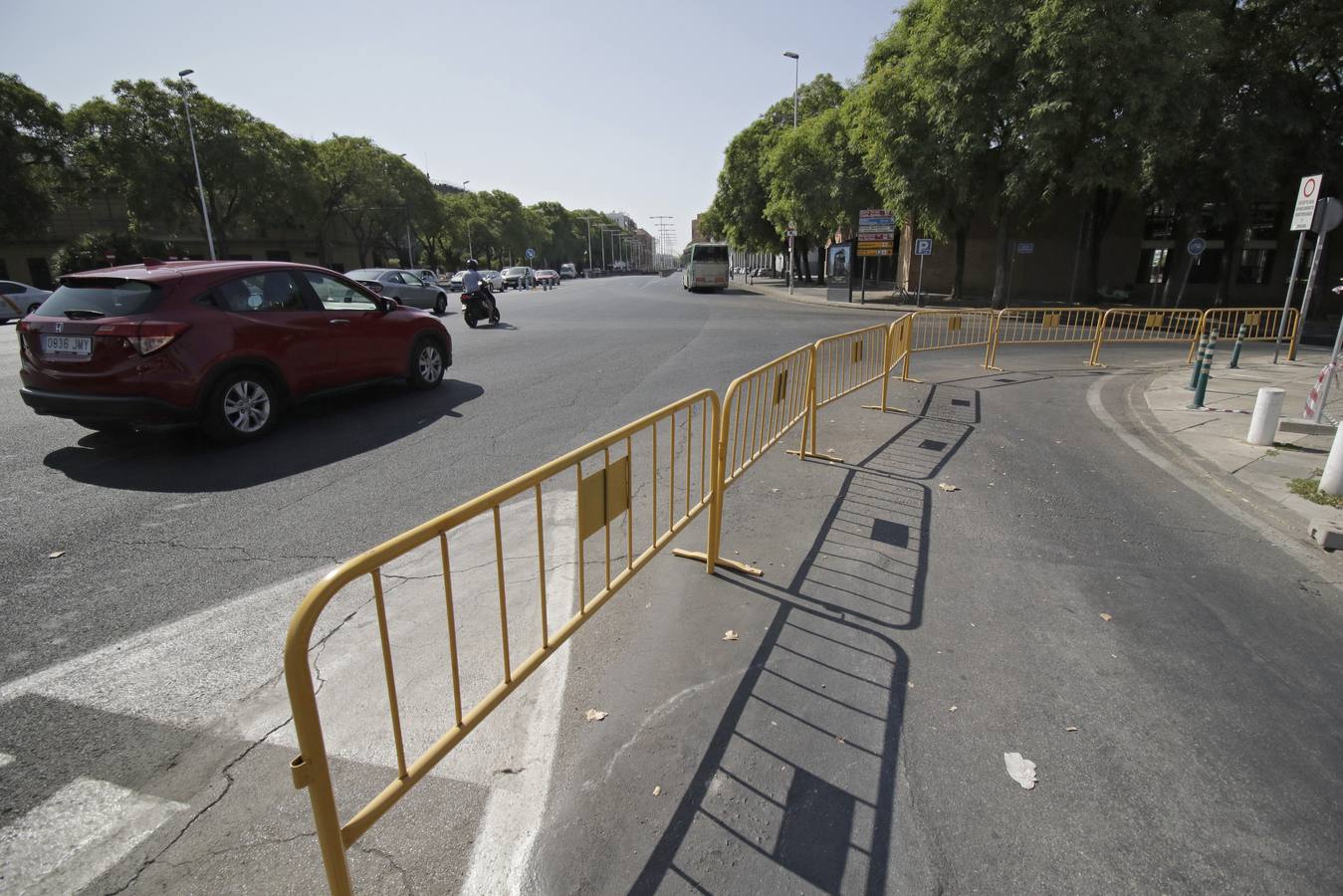 Obras en la avenida de la Cruz Roja y Torneo que se encontrarán los sevillanos a la vuelta de las vacaciones