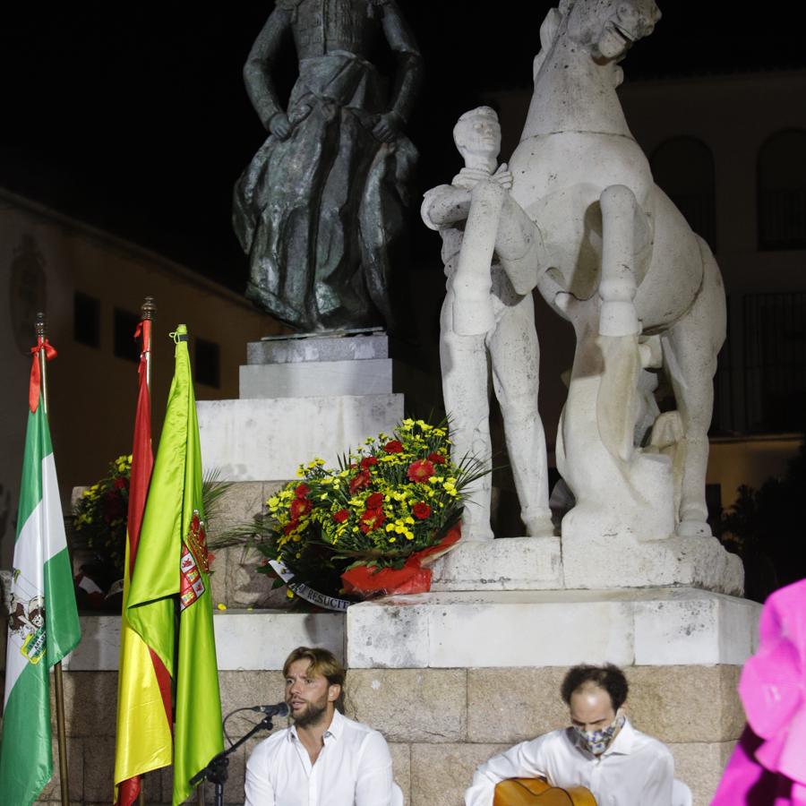 Homenaje a Manolete en el barrio torero de Santa Marina, en imágenes