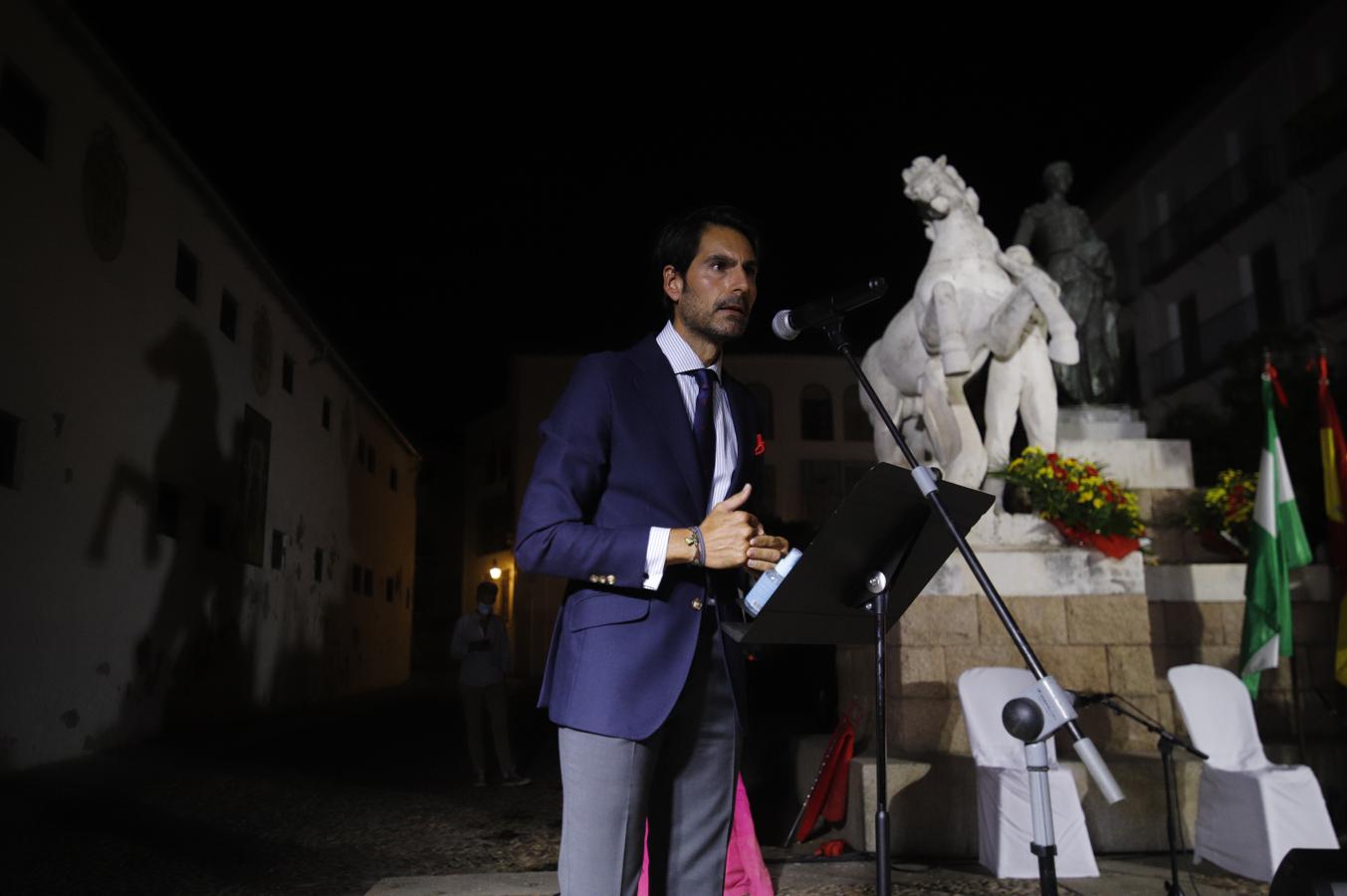 Homenaje a Manolete en el barrio torero de Santa Marina, en imágenes