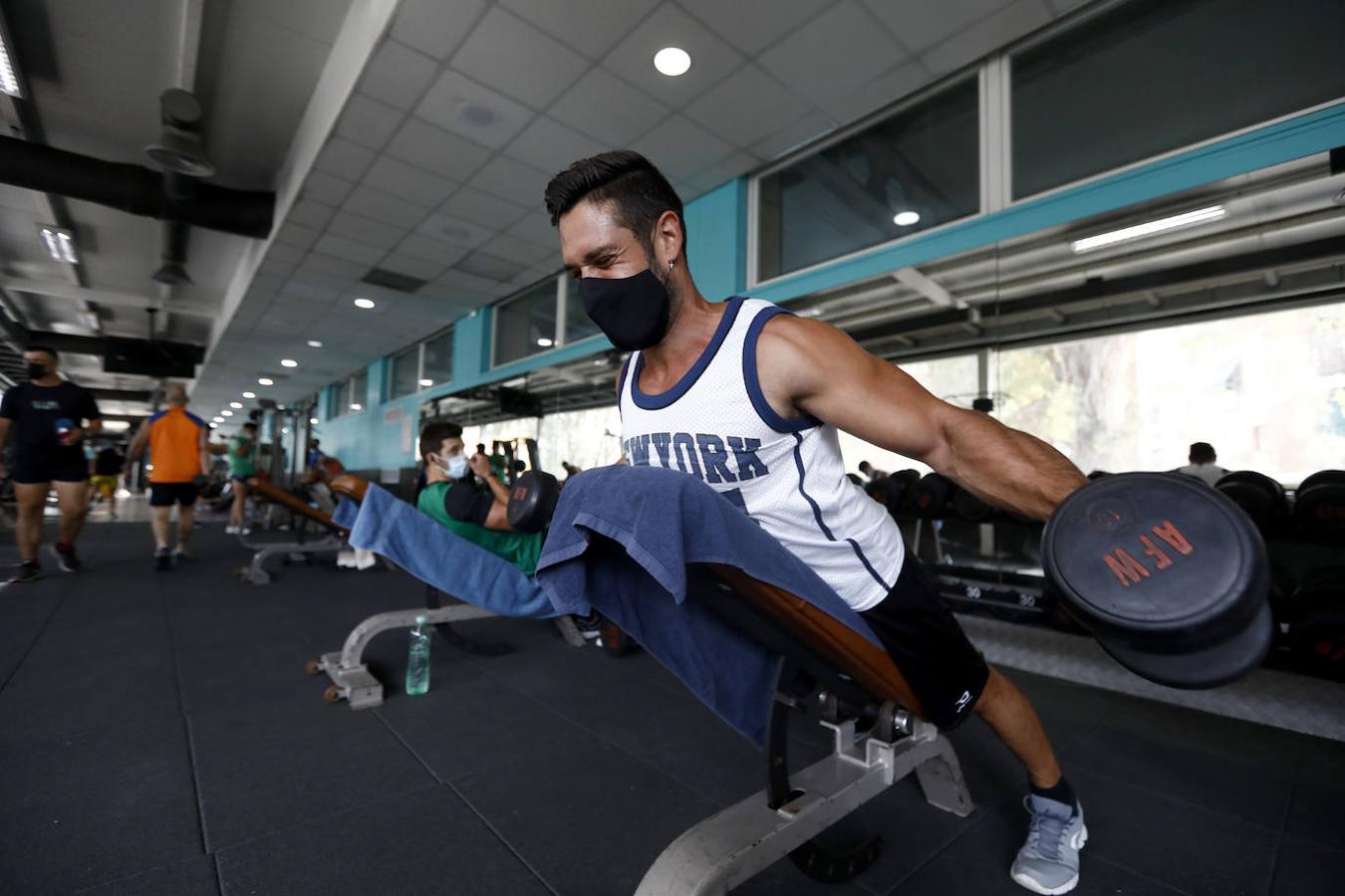 La vuelta a los gimnasios de Córdoba, en imágenes