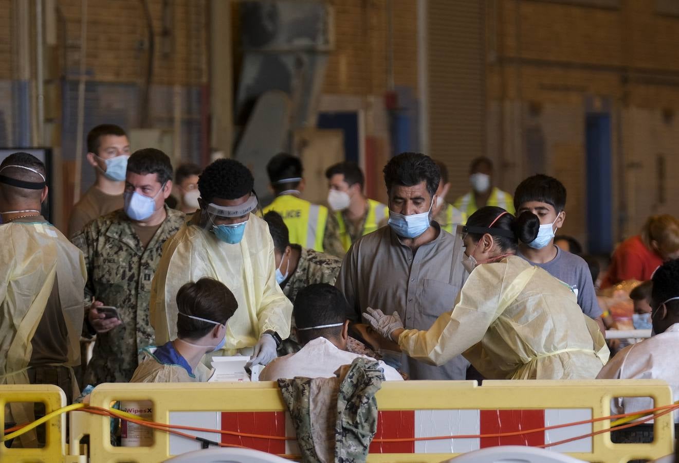 FOTOS: Así viven los refugiados afganos en la Base Naval de Rota