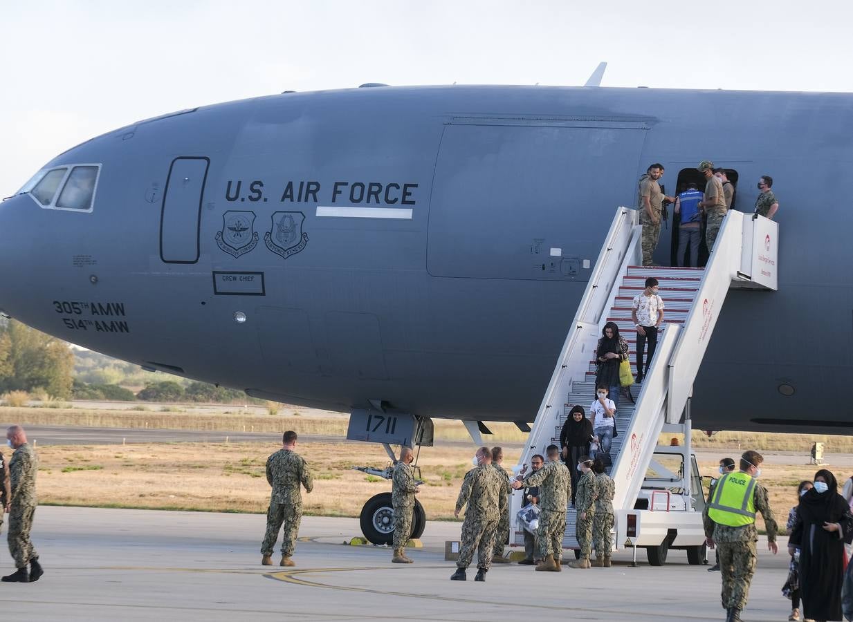 FOTOS: Así viven los refugiados afganos en la Base Naval de Rota