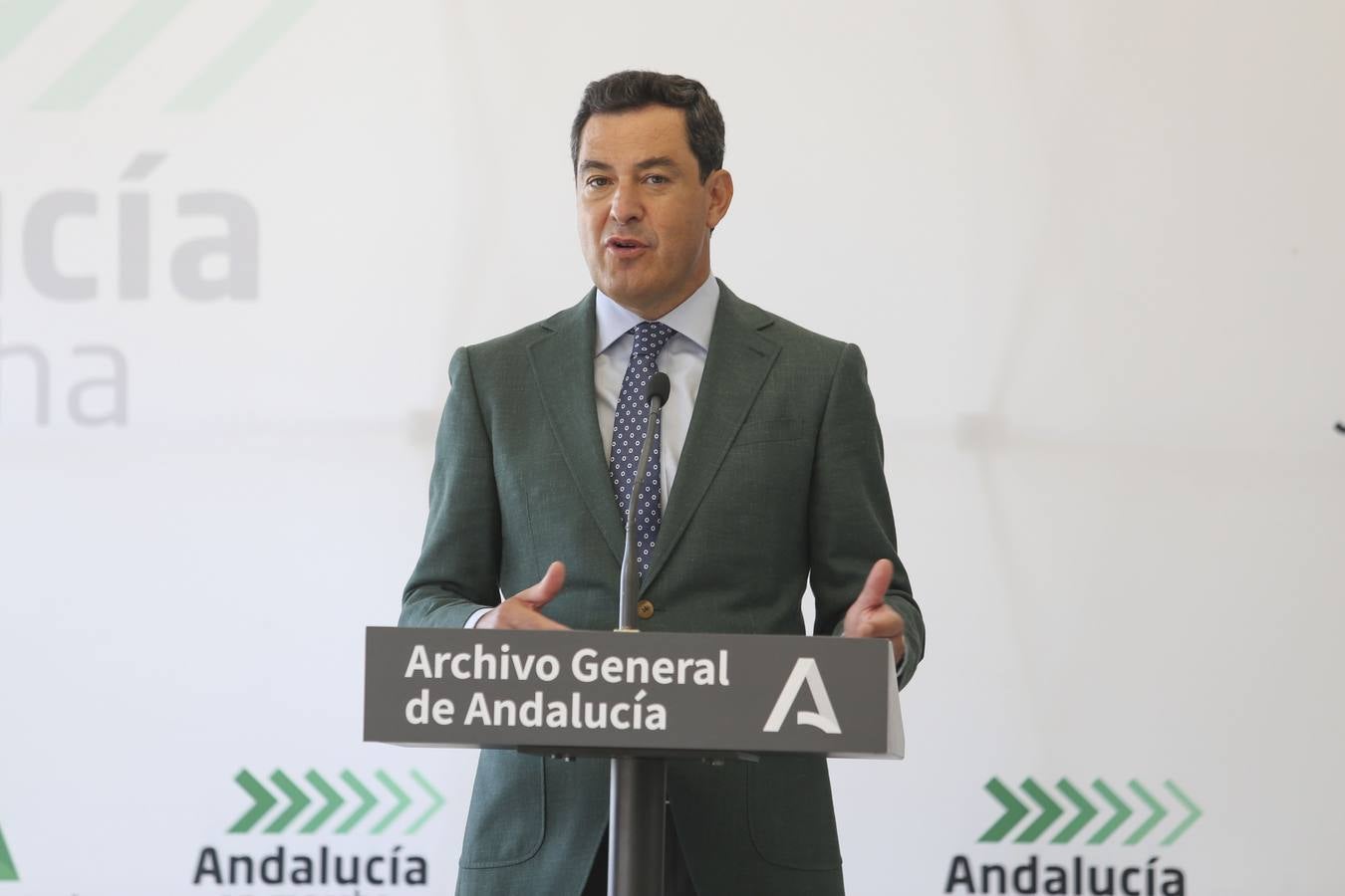 Inauguración del Archivo General de Andalucía en Sevilla