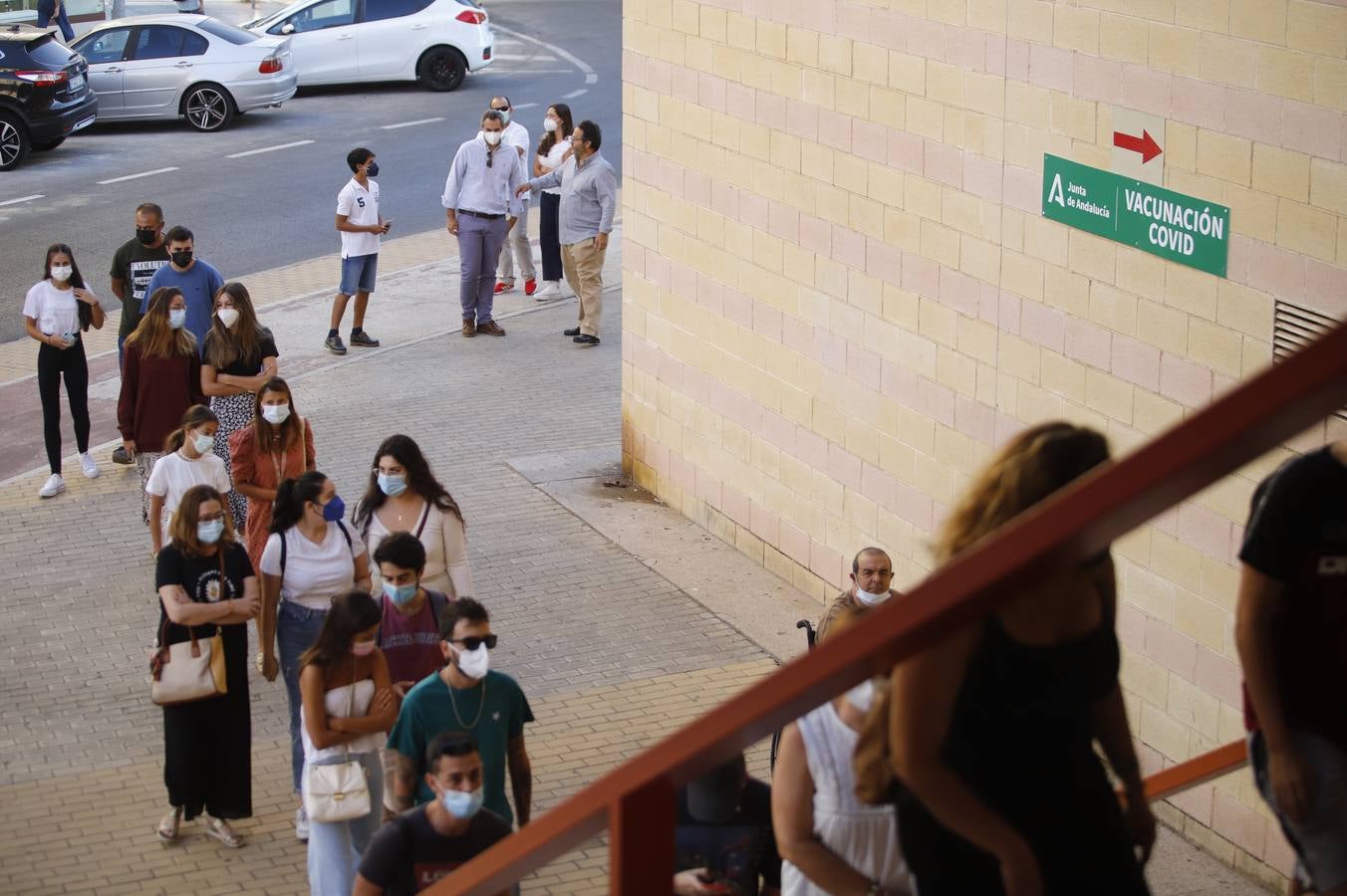 Vacunación exprés Covid en Córdoba para los rezagados, en imágenes