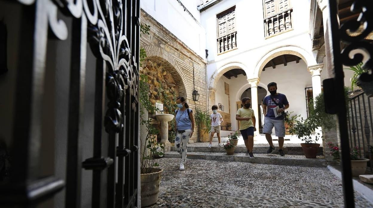 La reapertura de la Casa de las Cabezas de Córdoba, en imágenes