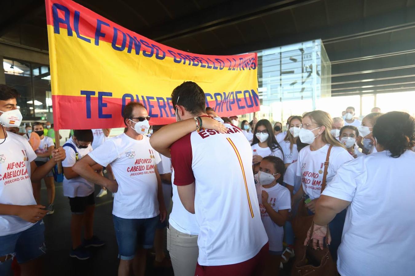 El recibimiento al ciclista Alfonso Cabello en Córdoba, en imágenes