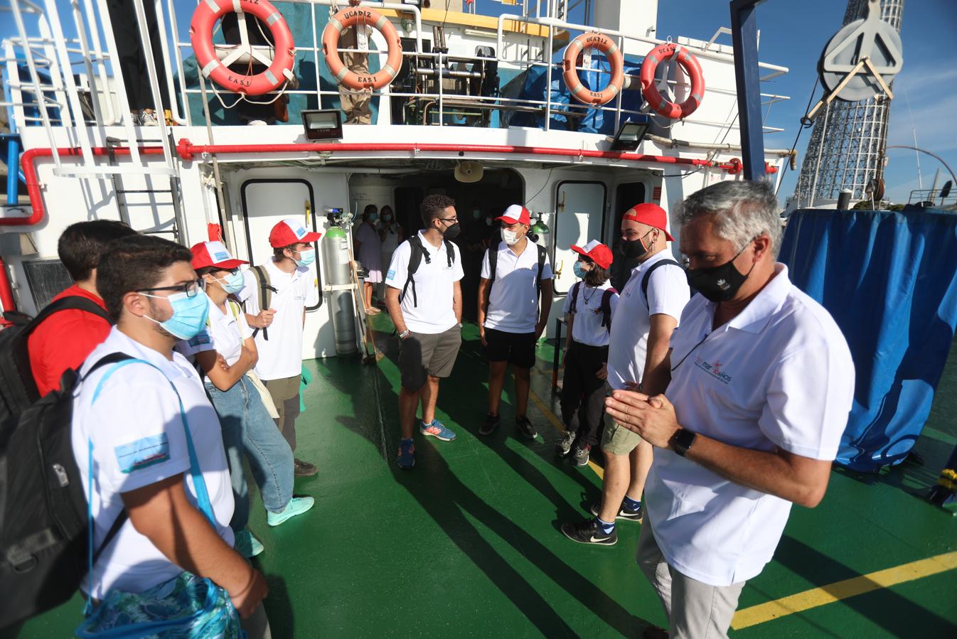 Fotos: La salida del buque oceanográfico &#039;UCAdiz&#039;