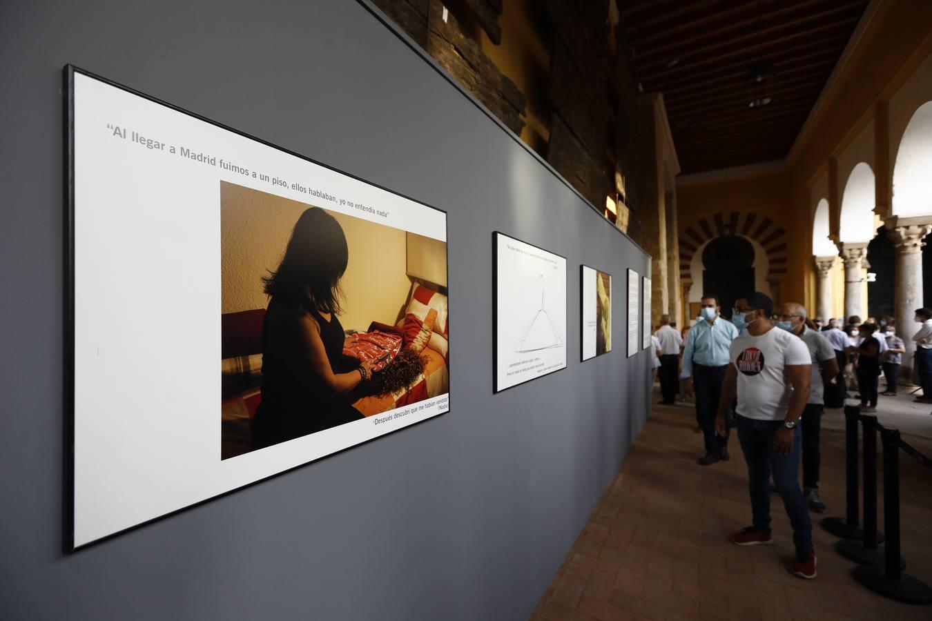 La muestra sobre la trata en El Patio de los Naranjos de Córdoba, en imágenes