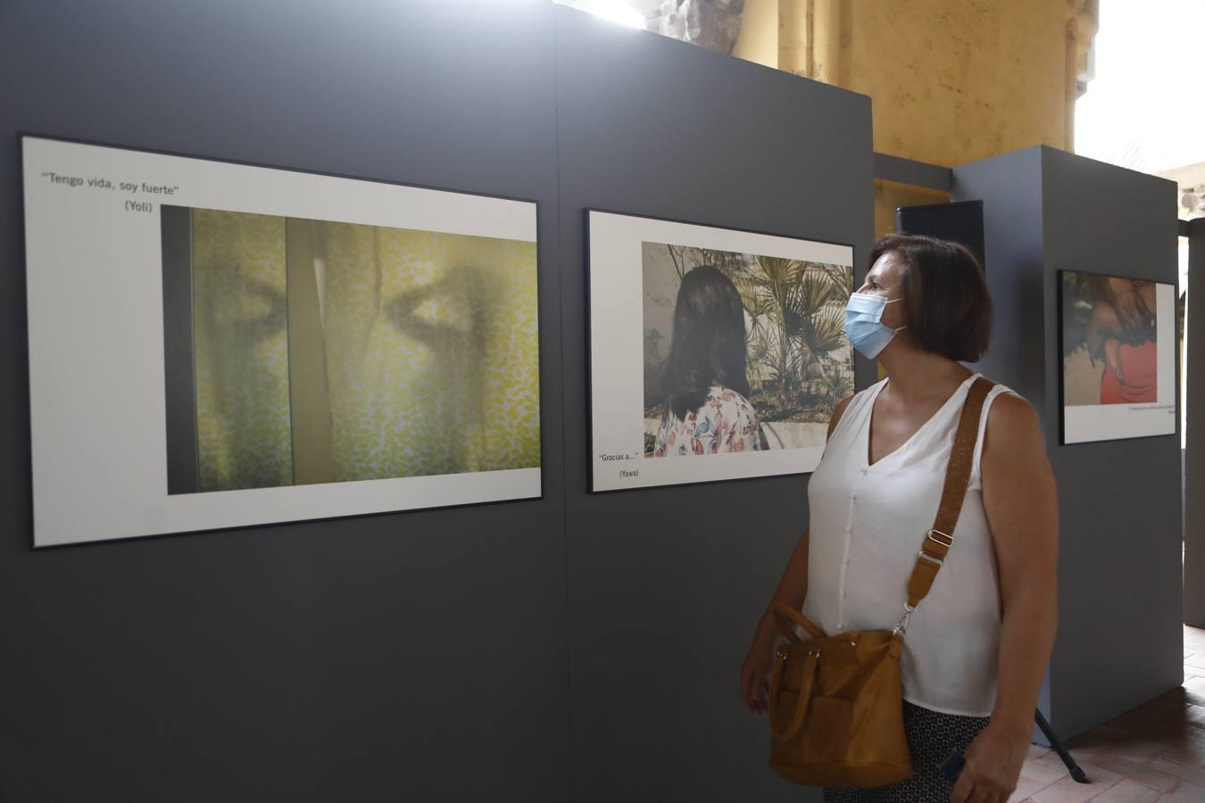 La muestra sobre la trata en El Patio de los Naranjos de Córdoba, en imágenes