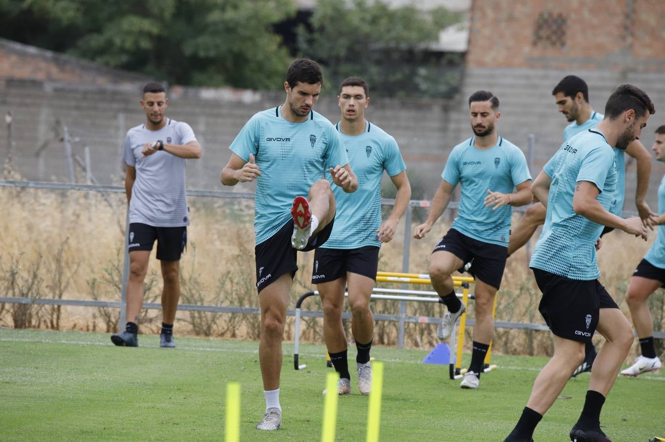 El entrenamiento del Córdoba CF en la festividad de la Virgen de la Fuensanta, en imágenes