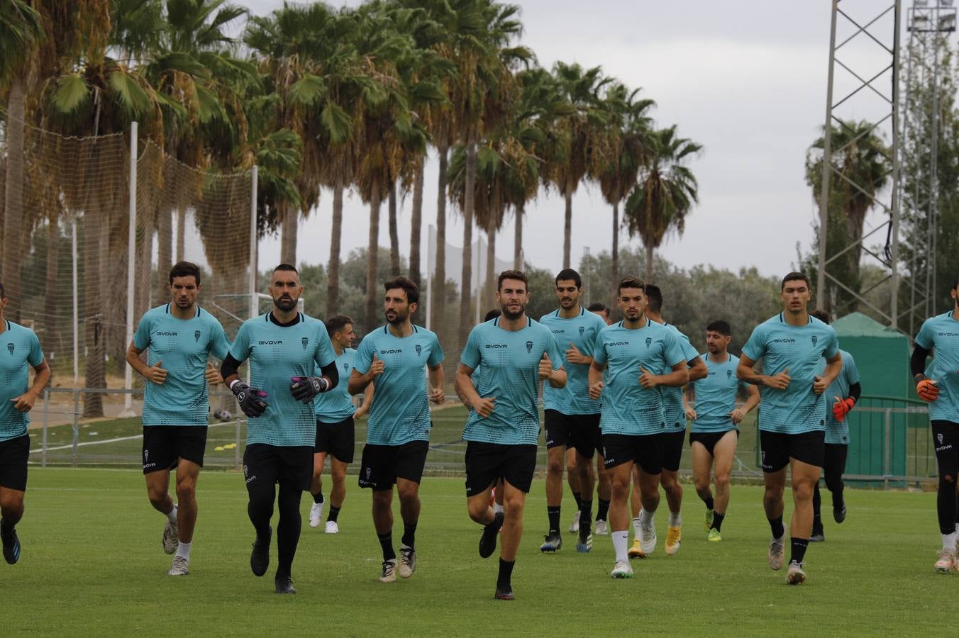 El entrenamiento del Córdoba CF en la festividad de la Virgen de la Fuensanta, en imágenes