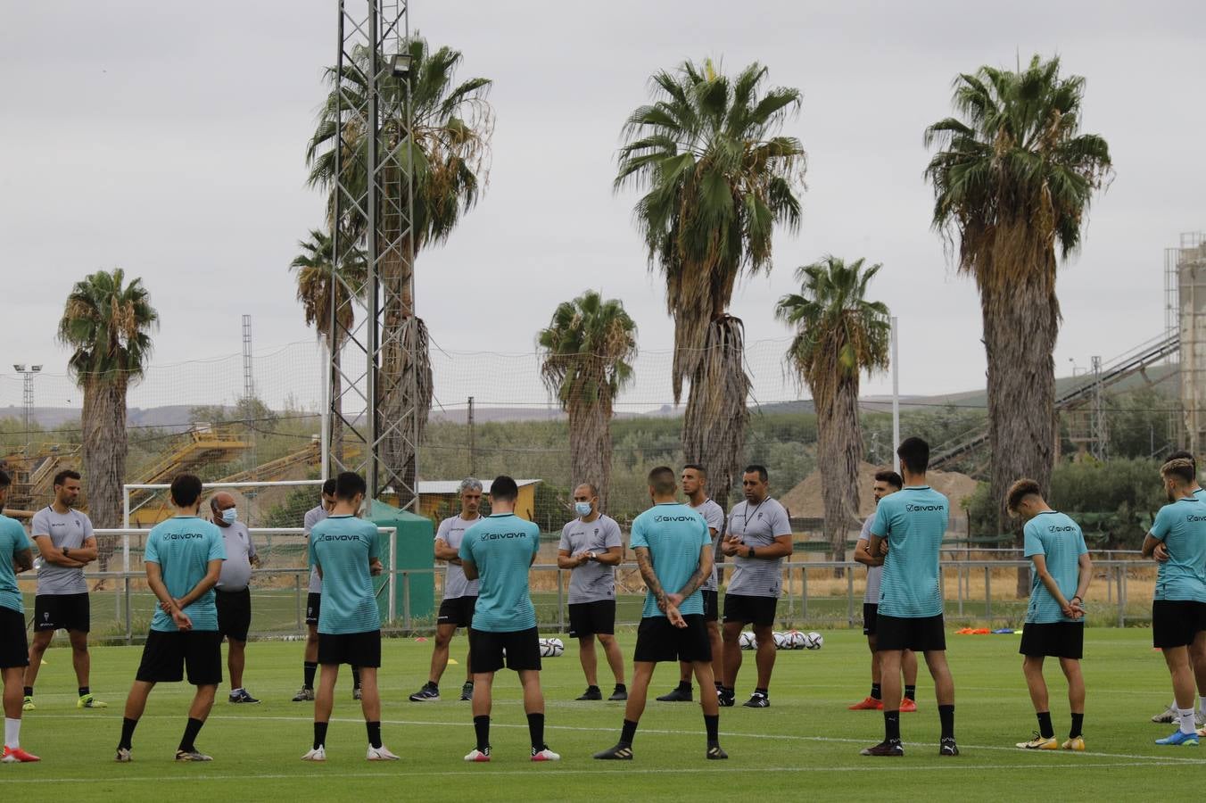 El entrenamiento del Córdoba CF en la festividad de la Virgen de la Fuensanta, en imágenes