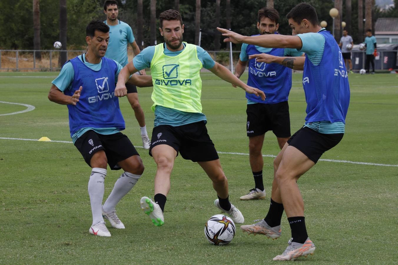 El entrenamiento del Córdoba CF en la festividad de la Virgen de la Fuensanta, en imágenes