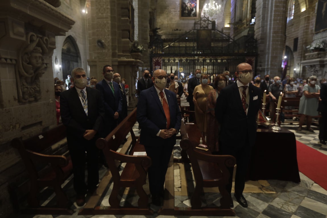 En imágenes: Así ha sido la procesión de la Virgen de los Milagros, en El Puerto
