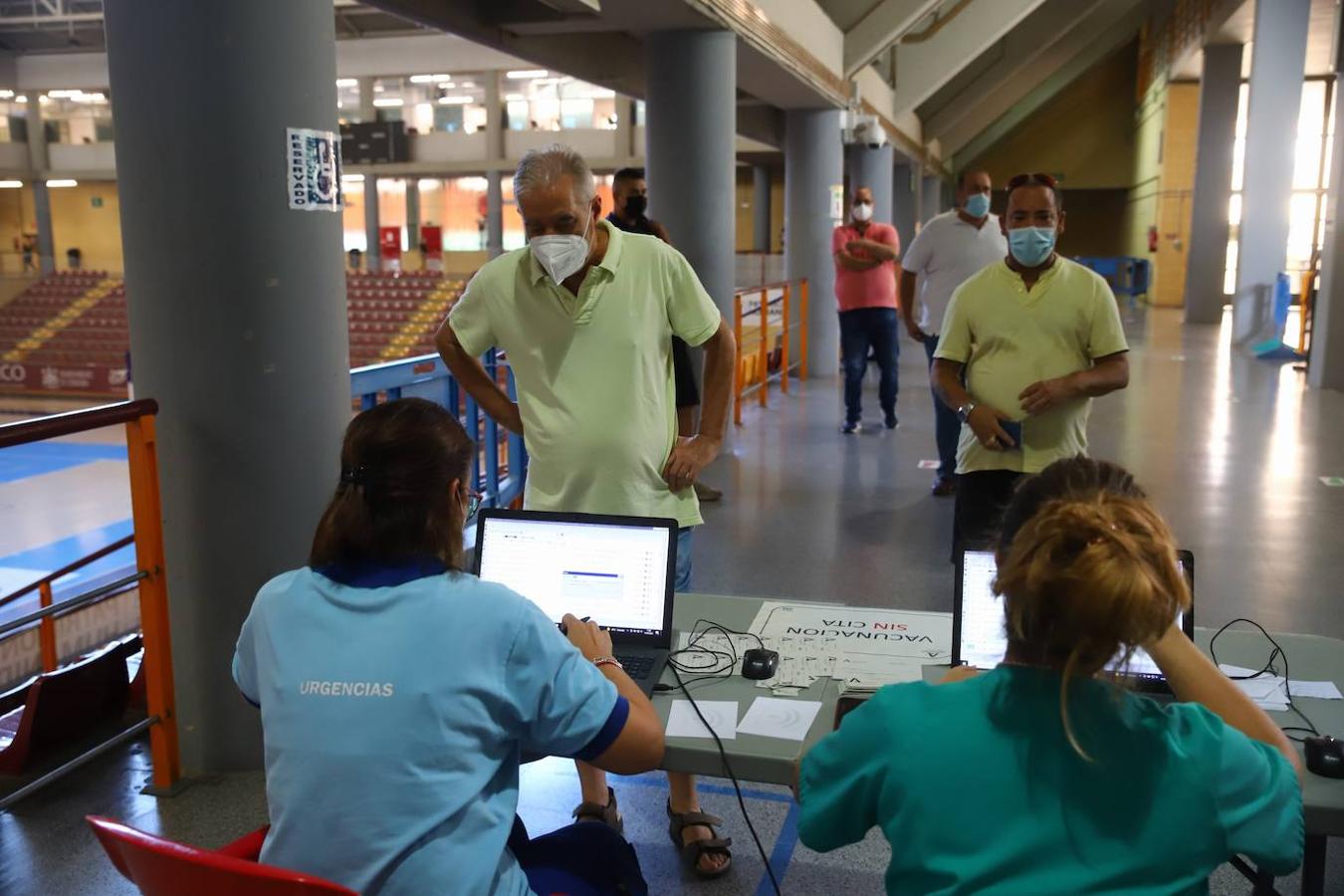 La vacunación con la tercera dosis contra el Covid-19 en Córdoba, en imágenes