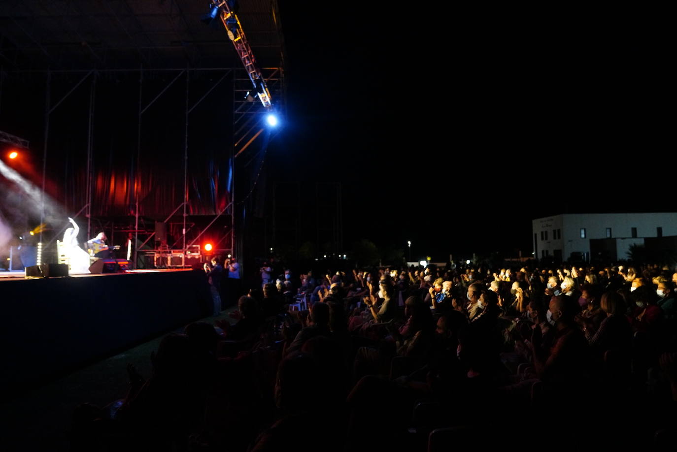 En imágenes, el concierto de María José Llergo en Pozoblanco