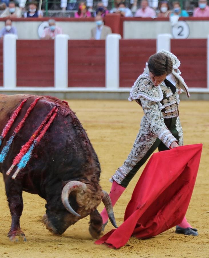 Cuatro orejas y debut con sobresaliente: Tomás Rufo toma la alternativa con nota