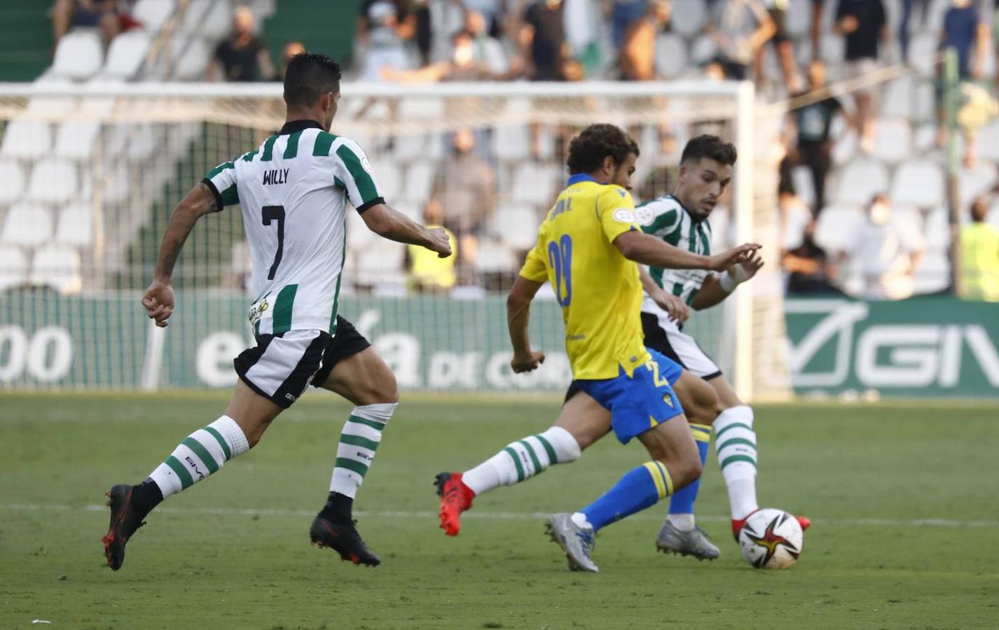 Las mejores imágenes del Córdoba CF - Cádiz B