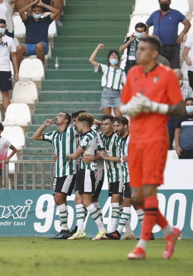 Las mejores imágenes del Córdoba CF - Cádiz B