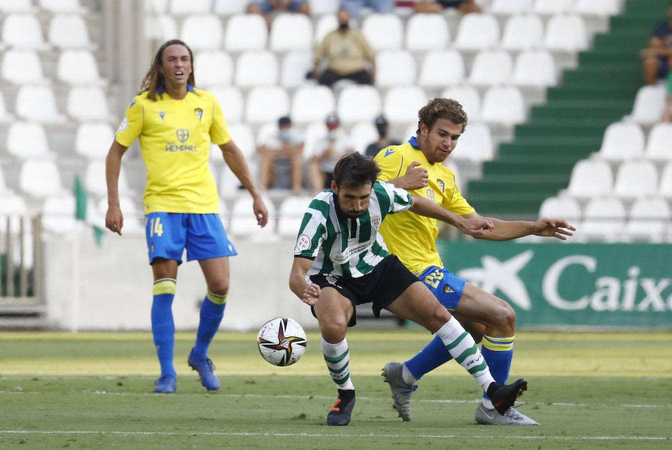 Las mejores imágenes del Córdoba CF - Cádiz B