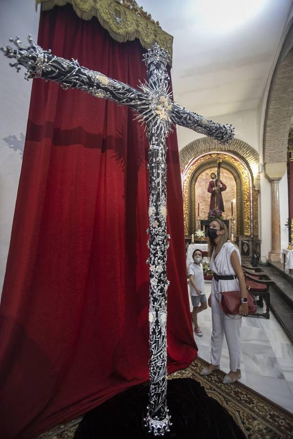 La Cruz del Señor de los Reyes de Córdoba, en imágenes