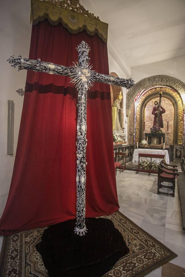 La Cruz del Señor de los Reyes de Córdoba, en imágenes