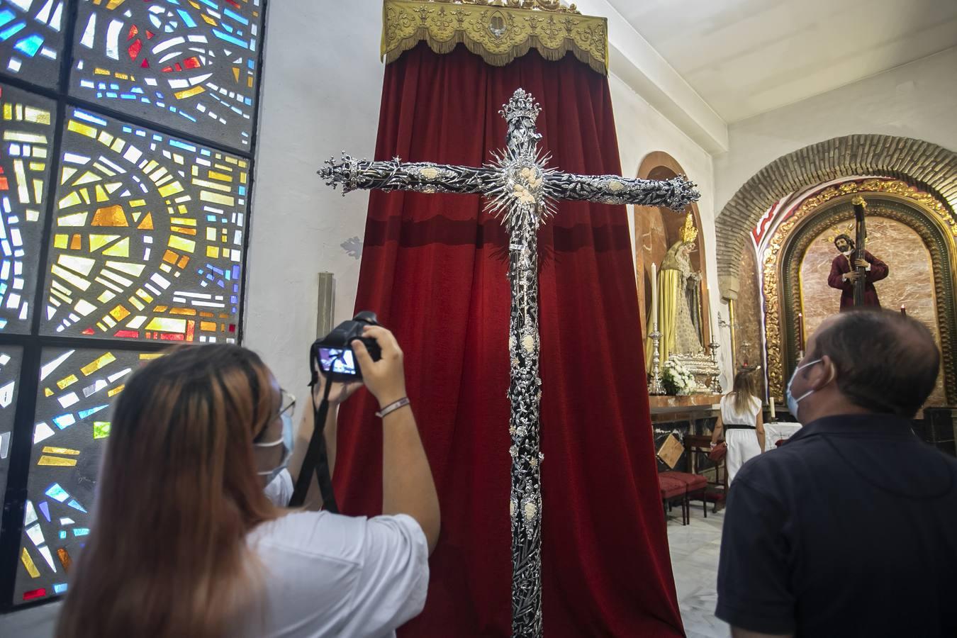 La Cruz del Señor de los Reyes de Córdoba, en imágenes