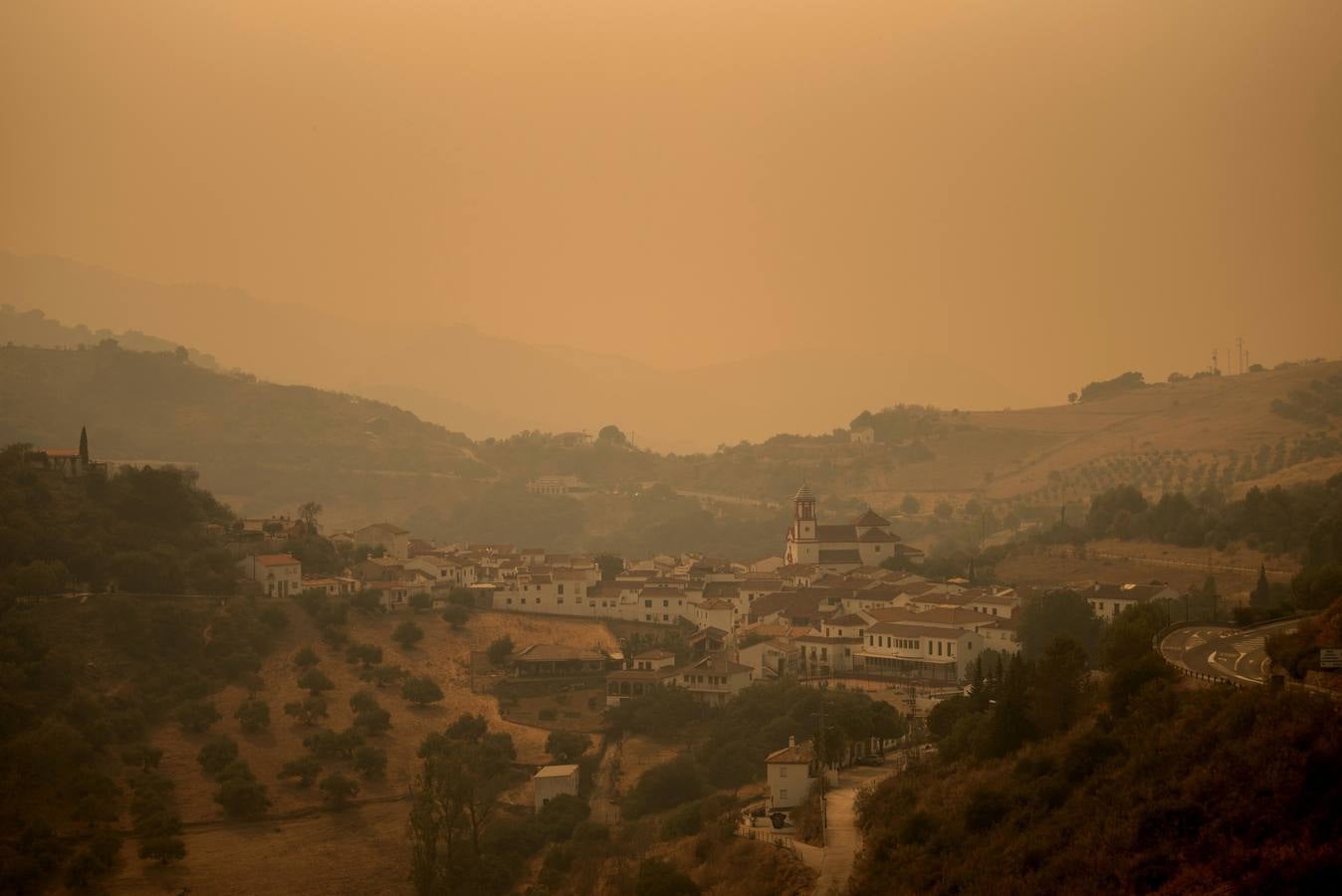 En imágenes, Sierra Bermeja, el peor incendio de los últimos tiempos en Andalucía