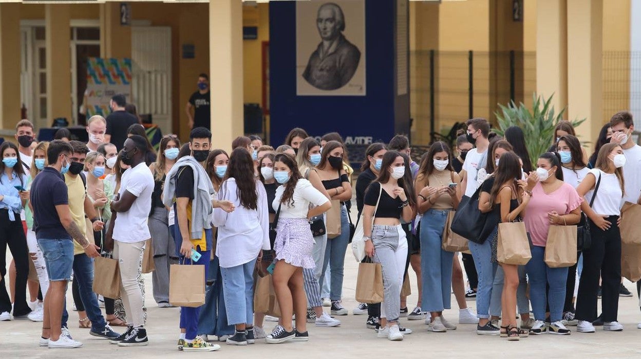 En imágenes, jornada de bienvenida a los estudiantes de la Universidad Pablo de Olavide