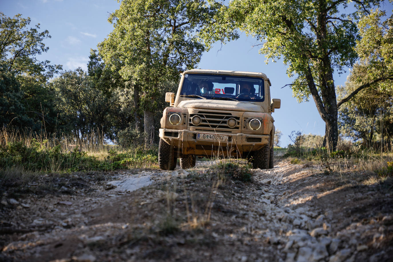 Fotogalería: El Ineos Grenadier ya rueda por España