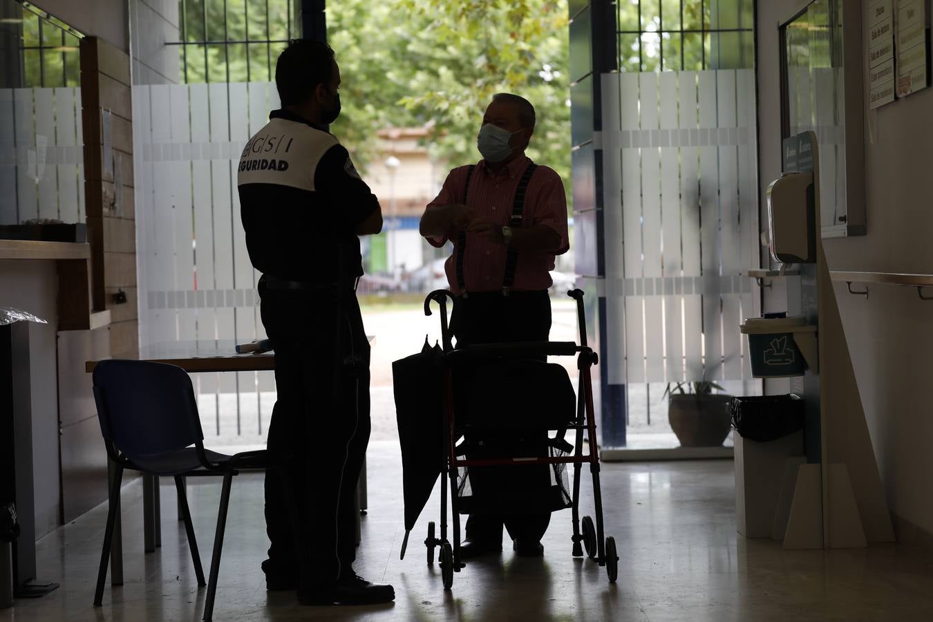 En imágenes , la reapertura de los centros de mayores de Córdoba